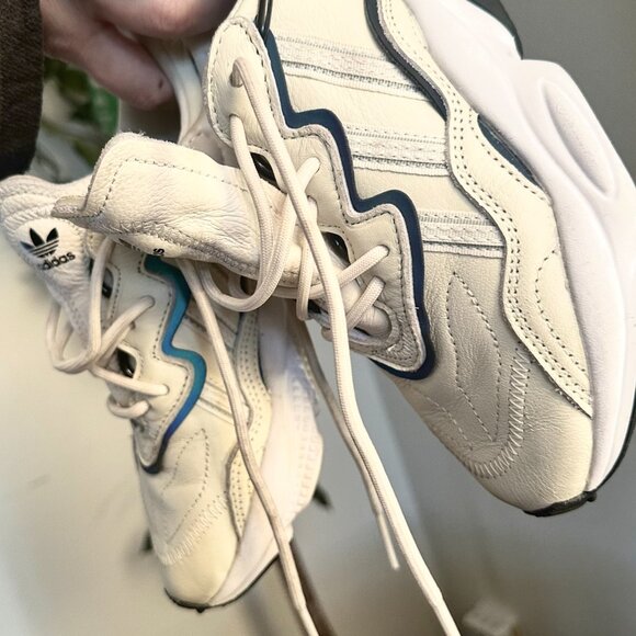 adidas Ozweego Retro Low-Top Sneakers | Women’s 4.5 | Cream/White - Picture 6 of 8